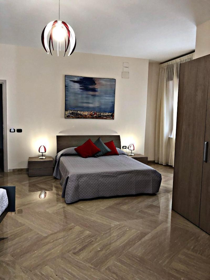 Napoli City Inn Eksteriør bilde
